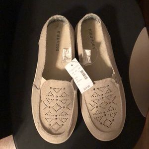 NWT size 9 Maurices loafer style shoes.